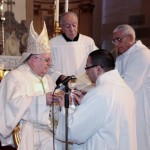 S.E. Monsignor Luigi Moretti conferisce il ministero dell'accolitato